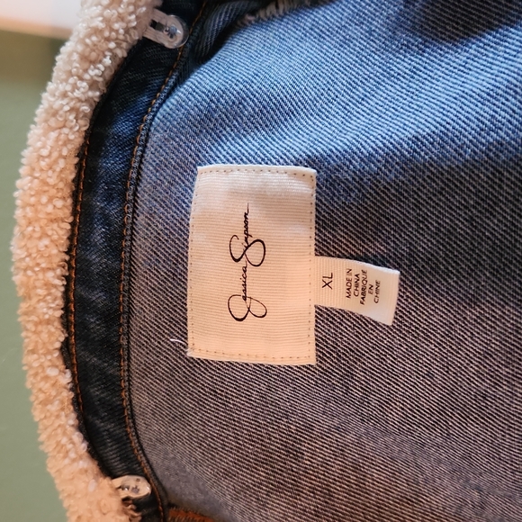 Jessica Simpson Jean jacket w/removable color. - Picture 4 of 7